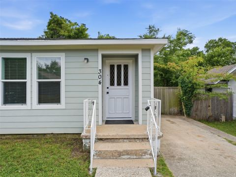 304 W Texas Street, Denison, TX 75020 — photo 3