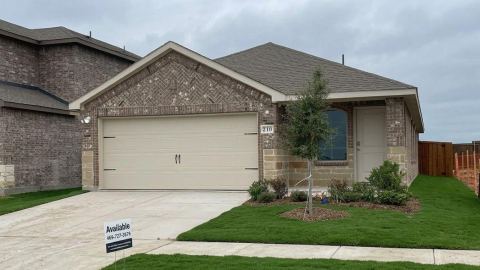 210 Pheasant Run Road, Terrell