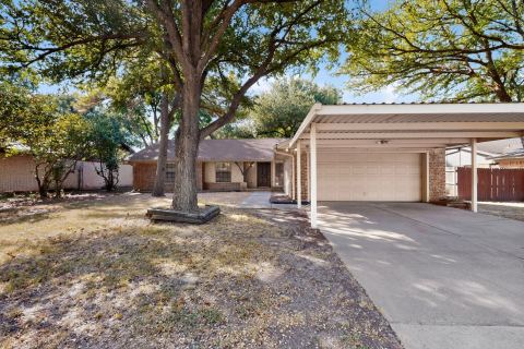 1020 Almond Drive, Mansfield
