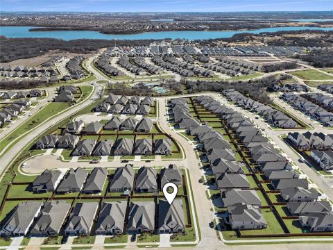 3300 Honey Suckle Lane, Little Elm, TX 75068 — photo 3