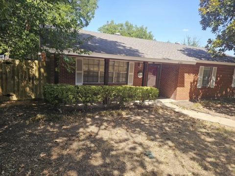 2501 White Oak Lane, Arlington