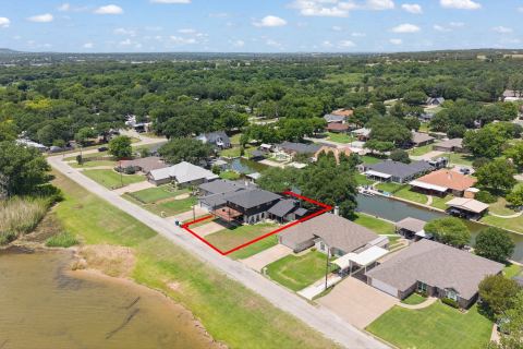 3708 Coral Sands Court, Granbury, TX 76049 — photo 2