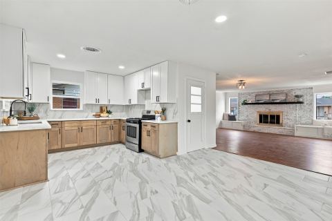 1112 Noble Avenue, Carrollton