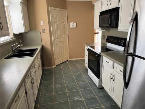 55 Morrow Drive, Bedford, TX 76021 — photo 3
