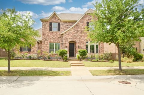 516 Four Stones Boulevard, Lewisville