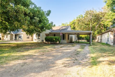 121 W Damon Street, Terrell, TX 75160 — photo 2