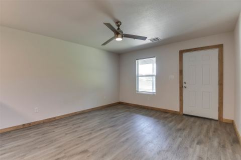 211 Davenport, Italy, TX 76651 — photo 3