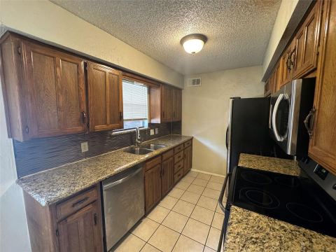 2721 Hurstview Drive D, Hurst, TX 76054 — photo 3