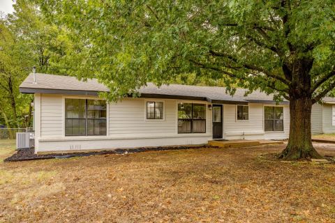 703 Odell Street, Cleburne, TX 76033 — photo 3