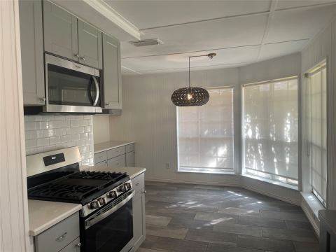 12112 Cross Creek Drive, Dallas, TX 75243 — photo 2