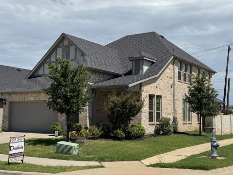 2161 Bonnell Street, Carrollton, TX 75010 — photo 2