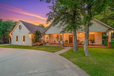 1085 Walking Horse Drive, Stephenville