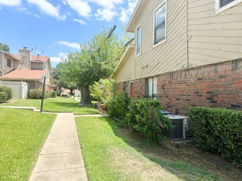 2240 TARPLEY Road 284, Carrollton, TX 75006 — photo 3