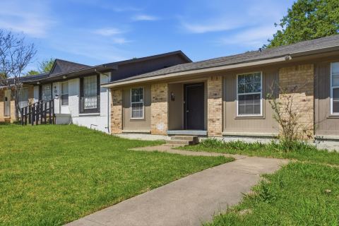 233 Creek Cove Drive, Dallas, TX 75217 — photo 2