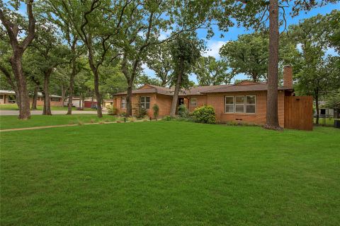 1200 Barker Street, Arlington, TX 76012 — photo 2