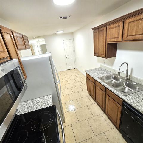 1810 Wiseman Avenue, Fort Worth, TX 76105 — photo 2