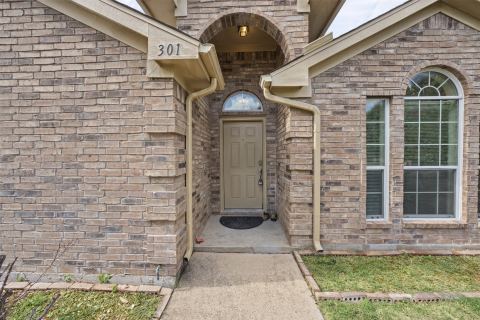 301 Wintergreen Court, Weatherford, TX 76085 — photo 3