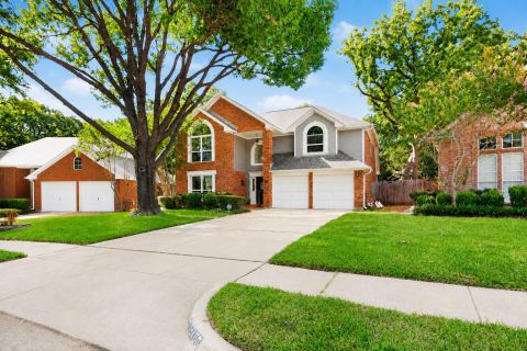 3400 Paint Brush Lane, Bedford
