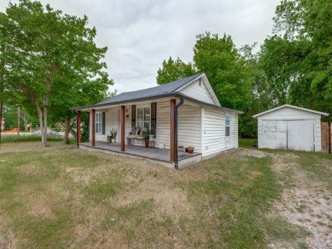 468 W Van Alstyne Parkway, Van Alstyne, TX 75495 — photo 2