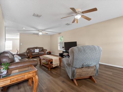 2405 Chestnut Drive, Little Elm, TX 75068 — photo 2