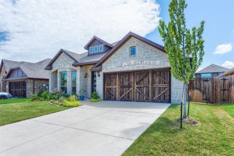 204 Garden Grove Drive, Waxahachie, TX 75165 — photo 2