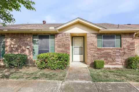 22 E Townhouse Lane 31, Grand Prairie