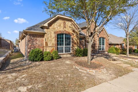 433 Castle Street, DeSoto, TX 75115 — photo 2