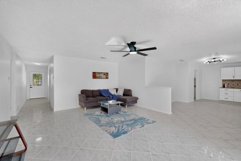 5451 Lubbock Avenue, Fort Worth, TX 76133 — photo 3