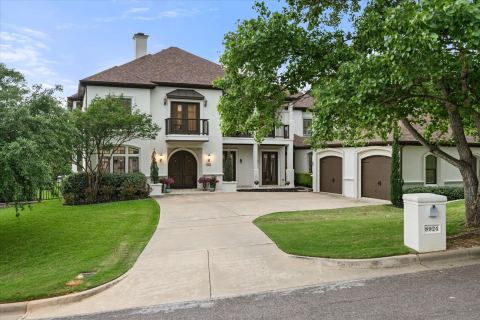8924 Waterchase Circle, Fort Worth, TX 76120 — photo 2