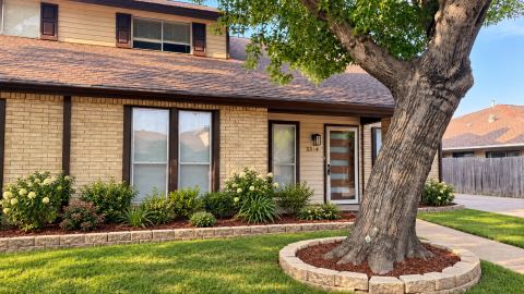 2314 Garden Park Court, Arlington, TX 76013 — photo 2