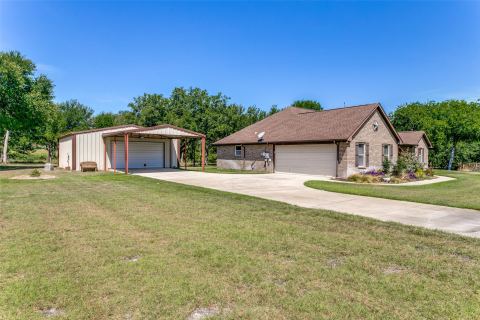 173 Miramar Circle, Weatherford, TX 76085 — photo 3