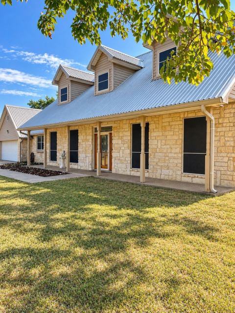506 S San Jacinto, Whitney, TX 76692 — photo 2