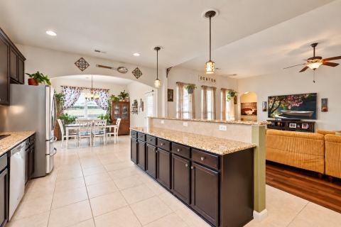 2416 Fall Leaf Court, Denton