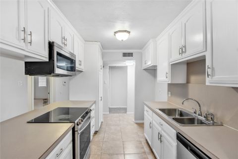 1714 Granada Drive, Arlington, TX 76014 — photo 3