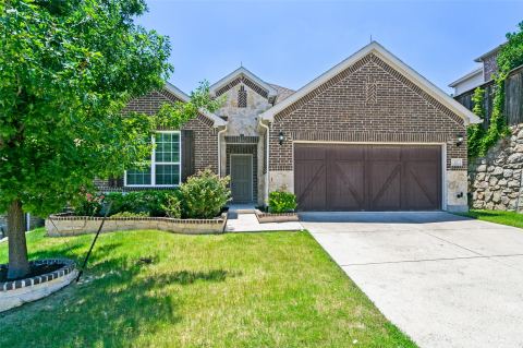 211 Copper Canyon Drive, Lewisville, TX 75067 — photo 2