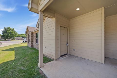 131 Sunburst Court, Weatherford, TX 76087 — photo 2