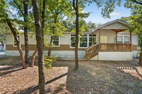 145 Adalida Lane, Springtown