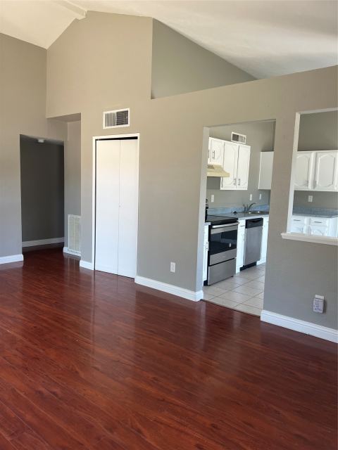 2101 Pennington Drive, Arlington, TX 76014 — photo 3