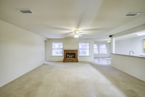 320 Shane Lane, Burleson, TX 76028 — photo 2