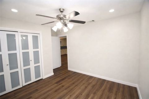 237 Samuel Street, Lewisville, TX 75057 — photo 3