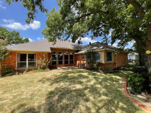 506 Baltusrol Circle, Garland, TX 75044 — photo 2