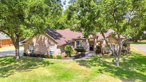 6021 Melrose Circle, Granbury, TX 76049 — photo 2