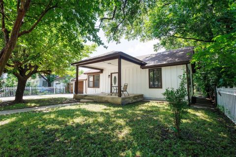 305 Hensley Drive, Grand Prairie, TX 75050 — photo 3