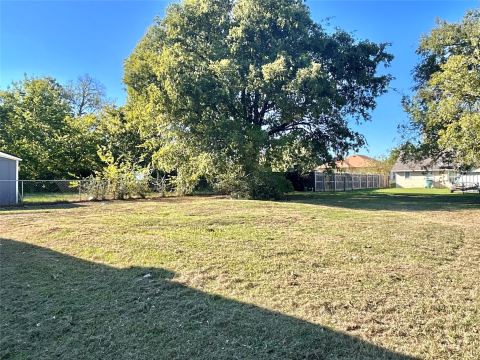 1819 E May Street, Sherman, TX 75090 — photo 3