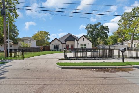 659 Holcomb Road, Dallas, TX 75217 — photo 2