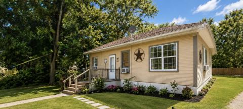 418 N Bunert, Corsicana
