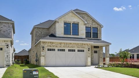2013 Whispering Lane, Celina