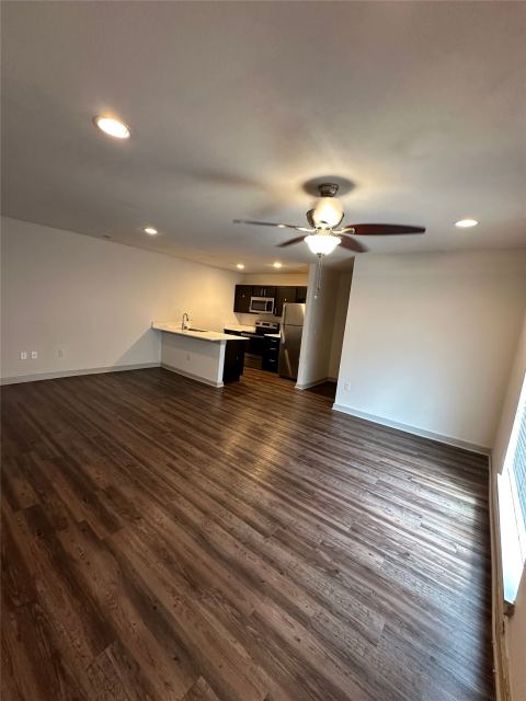2106 Bennett Avenue 210, Dallas