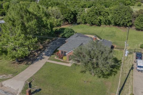 2601 Trail Tree Court, Burleson, TX 76028 — photo 3