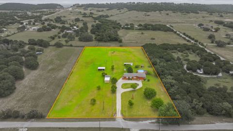 2914 Oak Court, Granbury, TX 76048 — photo 2